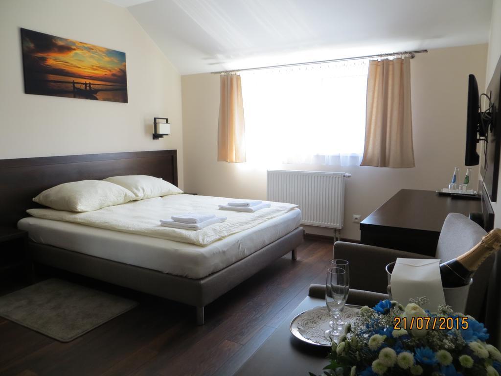 Hotel Pod Chelmem Ropa Luaran gambar