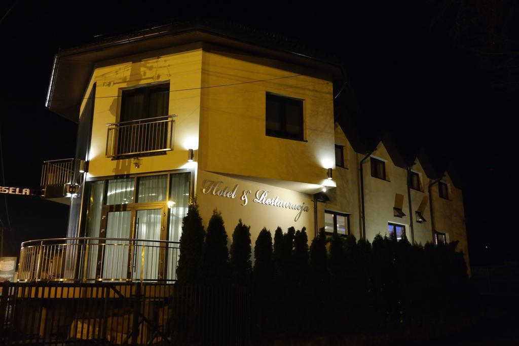 Hotel Pod Chelmem Ropa Luaran gambar